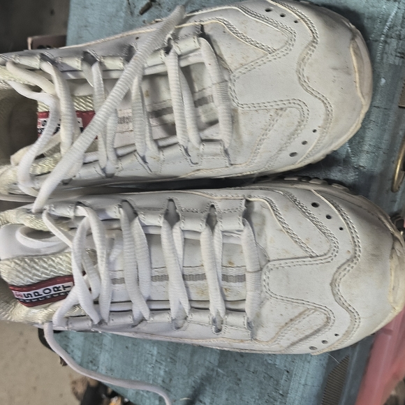 Fila White Sneakers - Picture 1 of 4